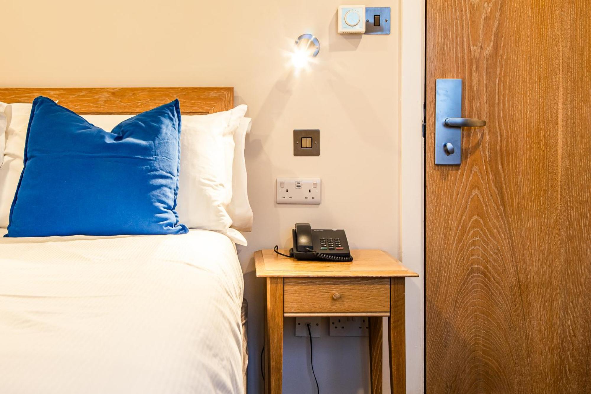 County Hotel 4*
