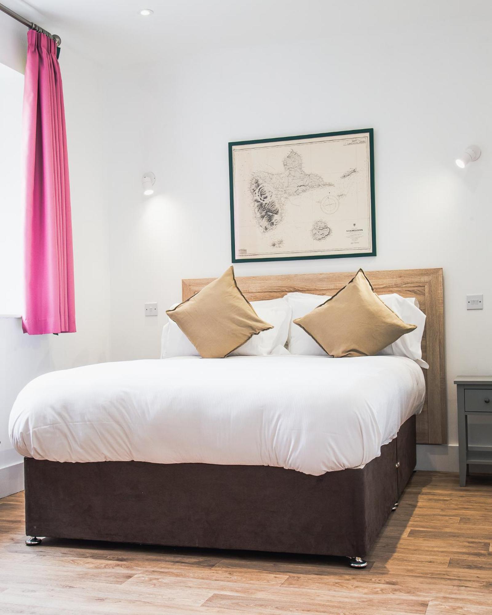 County Hotel 4*
